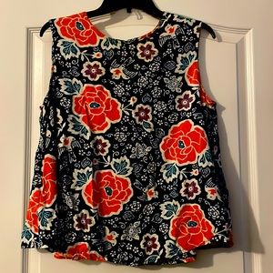 Women’s summer top, size large.